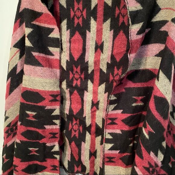 Aztec southwestern Print Wide Long Scarf geometric fringe western 25 x 76 EUC - Picture 3 of 4